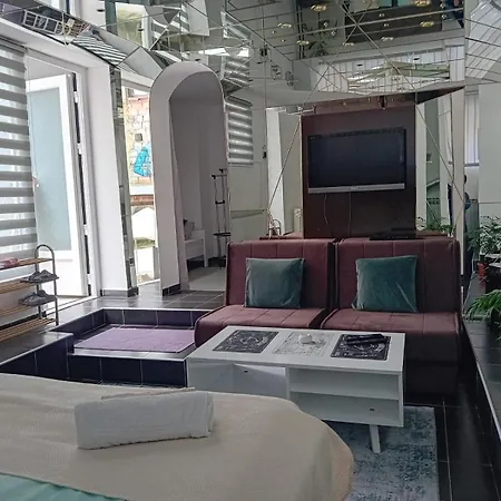 Floki In The Center Apartment