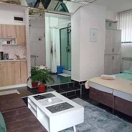 Floki In The Center Apartman *